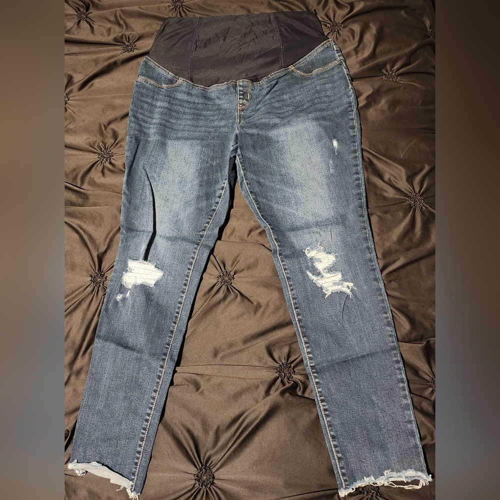 Size 14 Isabel maternity jeggings by Ingrid and Isabel